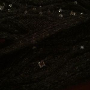 NWOT Betsey Johnson Gray Scarf w/Diamond like Stud